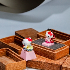 Hello Kitty Artisan Keycap Breakwooden 5