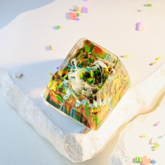 Late Fall Artisan Keycap Breakwooden 2