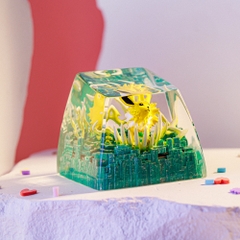 Pokemon - Jolteon Artisan Keycap Breakwooden