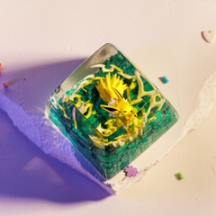 Pokemon - Jolteon Artisan Keycap Breakwooden