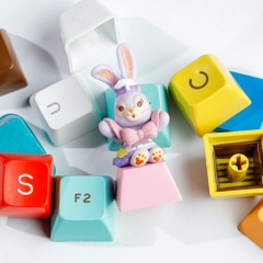 Rabbit Artisan Keycap Breakwooden 3