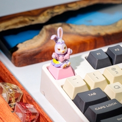 Rabbit Artisan Keycap Breakwooden 3