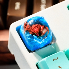 Red Dragon Artisan Keycap Breakwooden 13