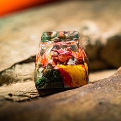 Red Dragon Artisan Keycap Breakwooden 6