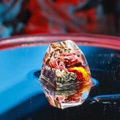 Red Dragon Artisan Keycap Breakwooden 9