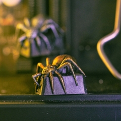 Silver and Gold Spider Artisan Keycap Breakwooden 2