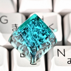 Snowy Mountain Artisan Keycap Breakwooden 2