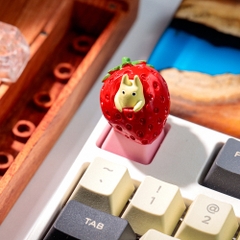 Strawberry Artisan Keycap Breakwooden 2