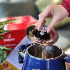 Ấm đun nước siêu tốc Kalpen sắc màu KK9901 dung tích 1.8 lít