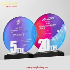 Kỷ niệm chương tròn pha lê