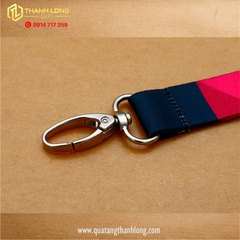 In dây đeo thẻ rộng 2cm in theo cầu