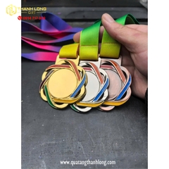 Huy chương bông hoa trao giải, vinh danh, quà tặng