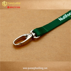 Dây đeo thẻ tên nhân viên in ấn theo yêu cầu