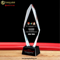 Cúp Thủy Tinh Mũi Nhọn