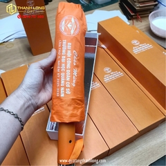 Dù cầm tay in logo - Trường Đại học Quảng Nam