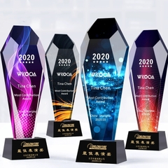 Cúp Pha Lê Vinh Danh - Món Quà Tri Ân Ý Nghĩa Cho Nhân Sự