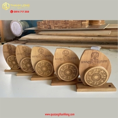 Quà Tặng Gỗ mũi nhọn sản xuất theo yêu cầu