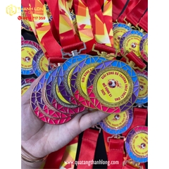 Huy chương 7 màu trao giải, vinh danh, quà tặng