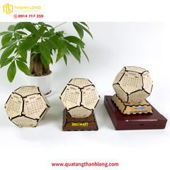 Lịch Gỗ Để Bàn Ngũ Giác