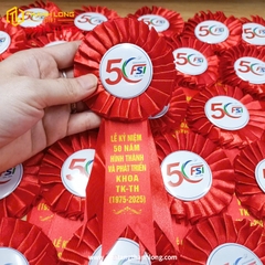 Hoa Cài Áo Cao Cấp Màu Đỏ Đuôi Nheo In Tùy Chỉnh