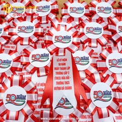 Hoa Cài Áo Sự Kiện Màu Đỏ Sang Trọng