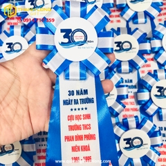 Hoa Cài Áo Kỷ Niệm Xanh Dương Tinh Tế