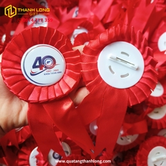 Hoa Cài Áo Họp Lớp Màu Đỏ Sắc Màu Kết Nối Kỷ Niệm