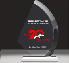Kỷ niệm chương thủy tinh