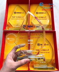 Kỷ Niệm Chương Cánh Buồm Thủy Tinh