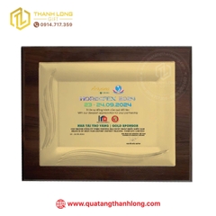 Bảng vinh danh kim loại màu gold 24X30cm