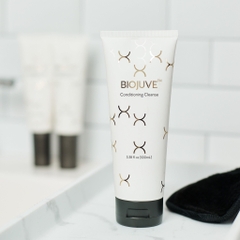 BIOJUVE CONDITIONING CLEANSE - Sữa Rửa Mặt Dịu Nhẹ, Cân Bằng Hệ Vi Sinh Cho Mọi Làn Da