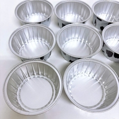 set 10 khay giấy bạc tròn hoạ tiết 8cm. chén giấy bạc nướng bánh. làm đĩa chấm du lịch