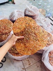 Bánh Tráng Cá Cơm Giòn Rụm, Đậm Vị Đặc Sản Miền Biển