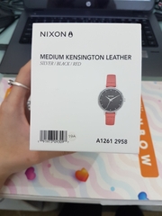 Đồng hồ NIXON dây đỏ