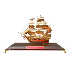 Thuyền Buồm Mạ Vàng 24k ( Dài 42cm ) - Cửu Diệu Thiên - BM002