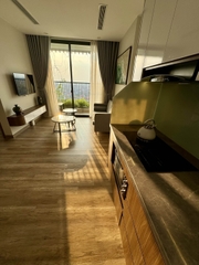 Căn hộ 2 phòng ngủ (có bồn tắm) với tầm nhìn vào làng quê Việt Nam (1012a Onsen Swanlake R1)