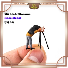 Mô hình Diorama - Race Medal 1:64 - chụp ảnh máy cổ (bản màu)