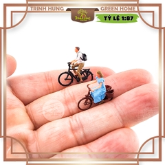 Mô hình Diorama - Race Medal đi xe đạp - Nữ đạp xe - 1:87 (có màu)