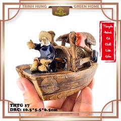Tượng thuyền đánh cá chất liệu gốm
