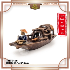 Tượng thuyền đánh cá chất liệu gốm