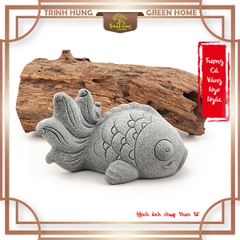 Tượng cá vàng ngơ ngác đá sa thạch ST.PVN2416