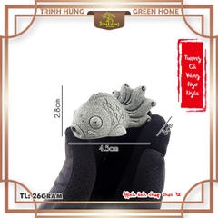 Tượng cá vàng ngơ ngác đá sa thạch ST.PVN2416