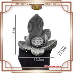 Tượng đế ngồi, đài sen đá sa thạch