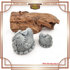 Tượng gà vàng ấp trứng đá sa thạch