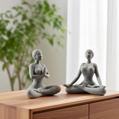 Tượng cô gái tập Yoga đá sa thạch ST221