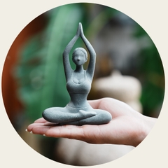Bộ 3 tượng cô gái tập Yoga đá sa thạch ST0221