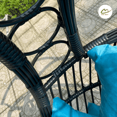 Xích Đu Sân Vườn Bán Nguyệt Cần Kép – Không Gian Tụ Họp 3 Người Vững Chãi