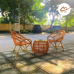 Bàn Ghế Ban Công Ngoài Trời Đuôi Công – Cảm Hứng Thiết Kế Thanh Thoát Cho Góc Ngồi Hai Người