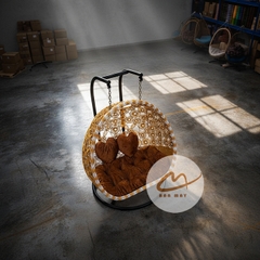 Ghế Xích Đu Cần Kép Đồng Xu Hoa Cúc – Không Gian Thư Giãn Rộng Rãi Cho 2–3 Người