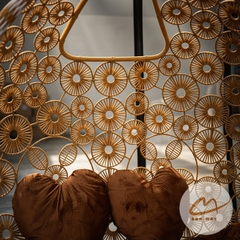 Ghế Xích Đu Cần Kép Đồng Xu Hoa Cúc – Không Gian Thư Giãn Rộng Rãi Cho 2–3 Người